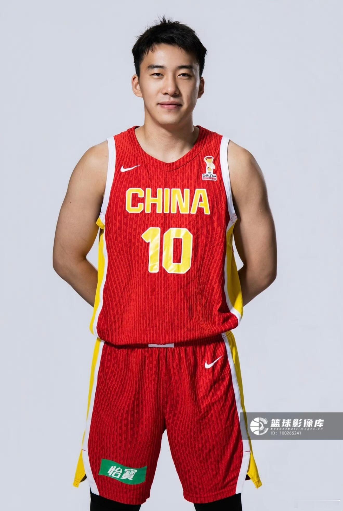 香港金牛的合同报备名单里出现王俊杰的名字，通过分析可以得出一个情况，因为王俊杰并