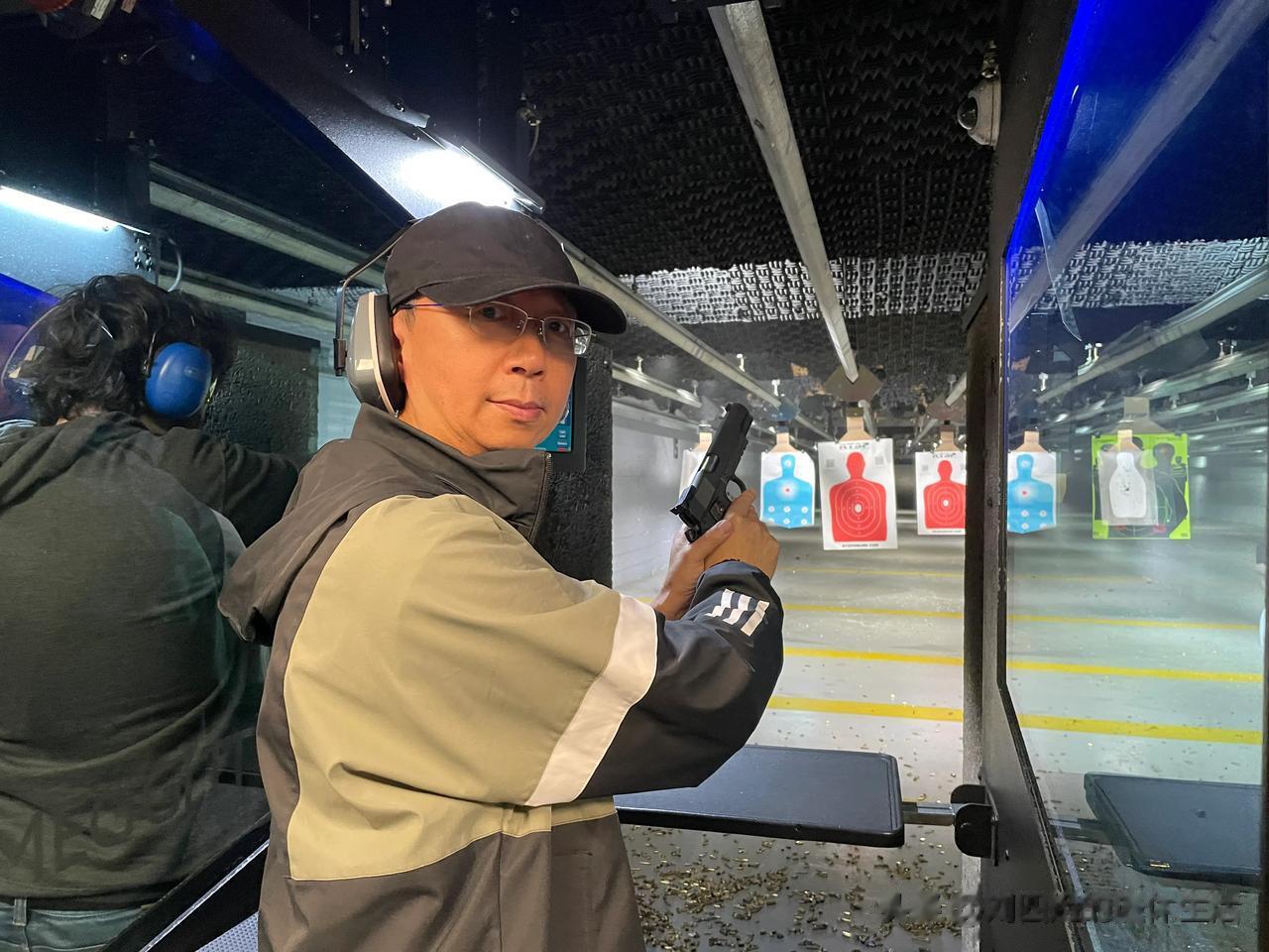 一次不寻常的体验
来美国一个多月了，女儿用心的安排我们各种体验，带我们旅游。今天