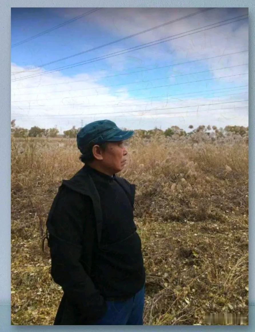 #记录我的2024#
东篱把盏意如何，
红尘洒下一路歌，
酒酣斜阳人未醉，
寒霜