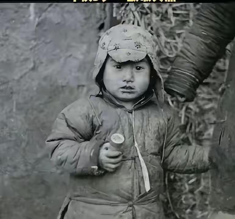 请停留三秒为他送上三颗糖！“我不吃亡国奴饭！”牺牲时年仅四岁！



他叫小金子