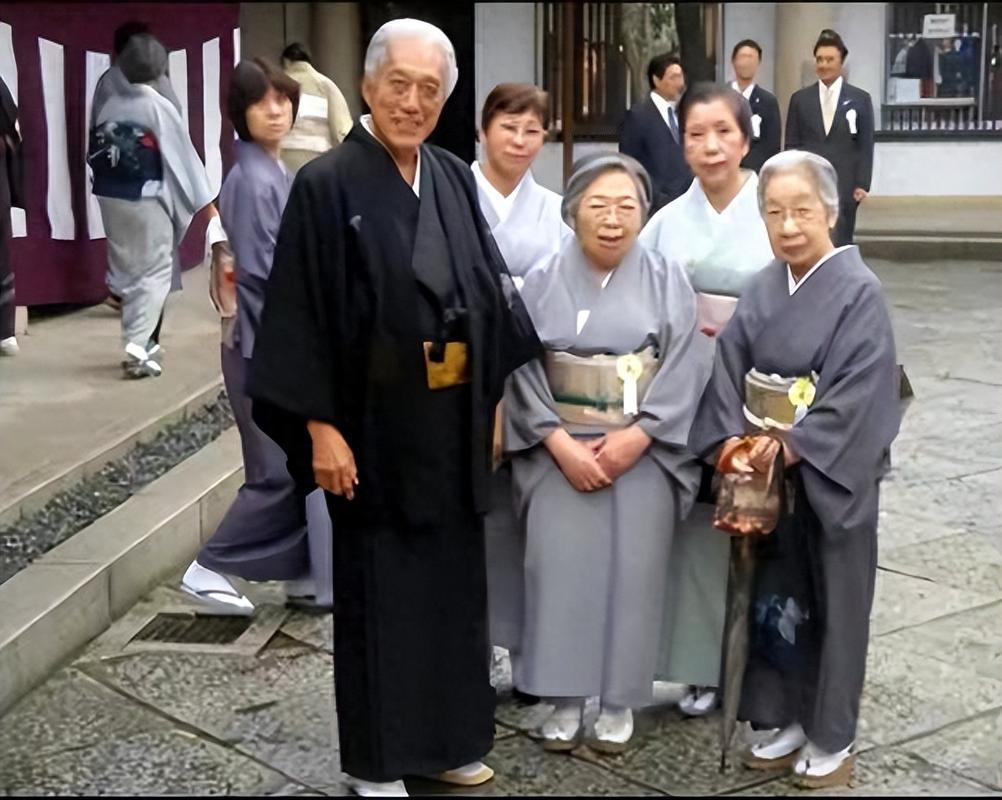 金灿荣点破日本真相：人口年年暴跌、老龄化稳居全球第一，这局棋基本无解！

日本总