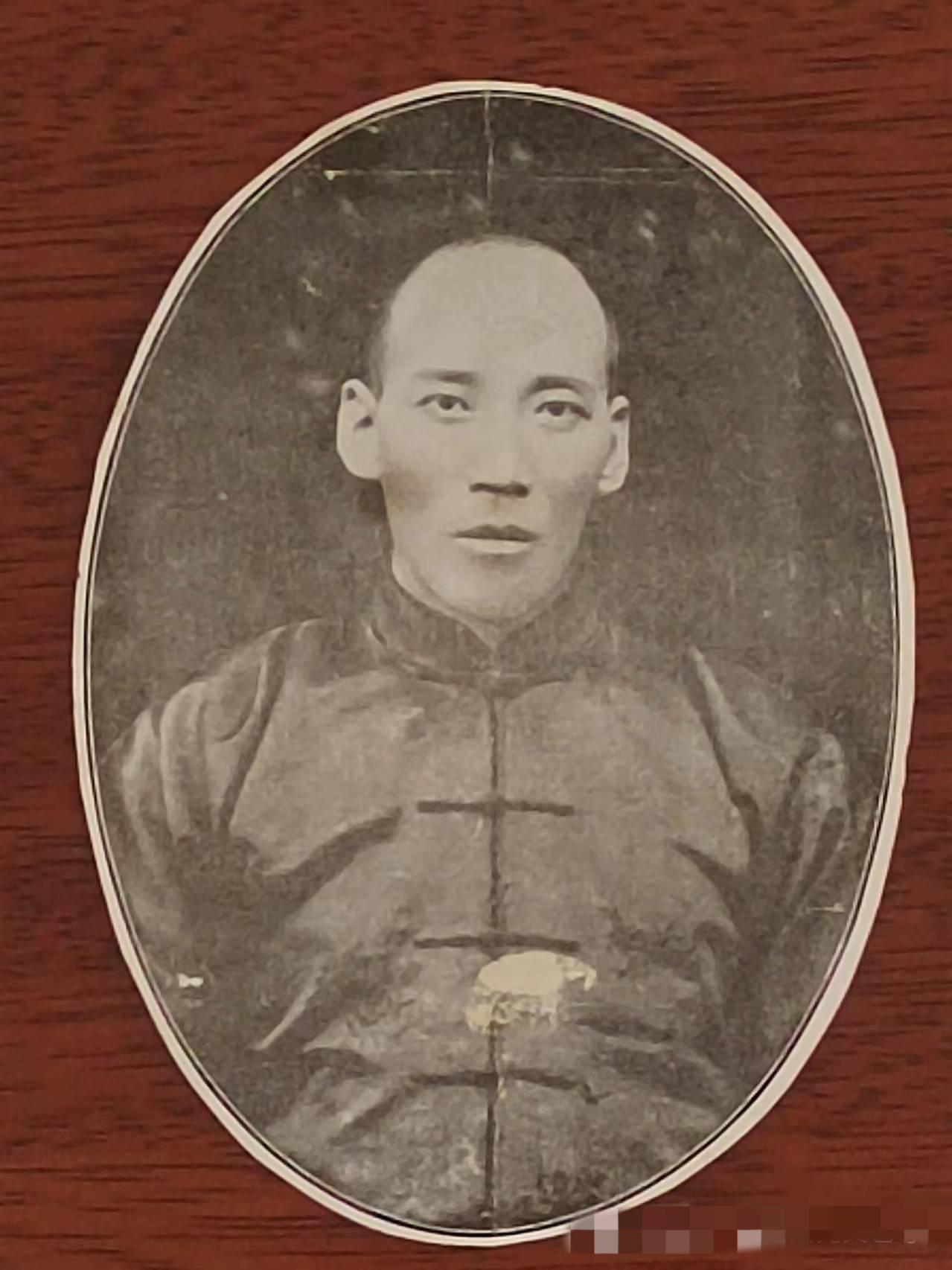 徐永昌回忆续西峰  被历史淹没的曾经的山西大人物

《徐永昌回忆录》里前期提到续