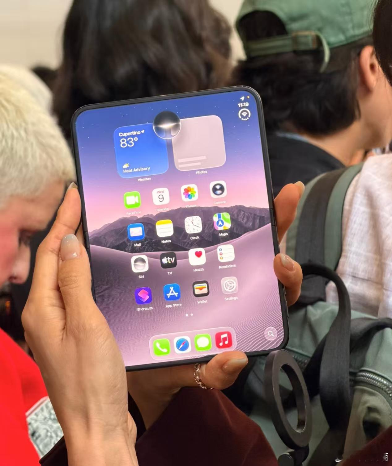 iPhoneDuo显示屏成本曝光，iPhone Duo单机物料成本内屏和外屏显示
