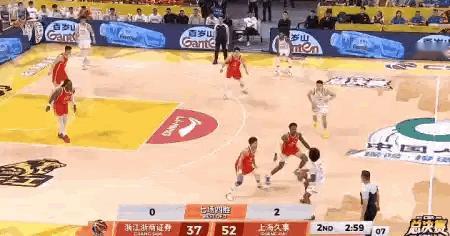 上海包夹全是空位，三分全能进广厦男篮vs上海男篮