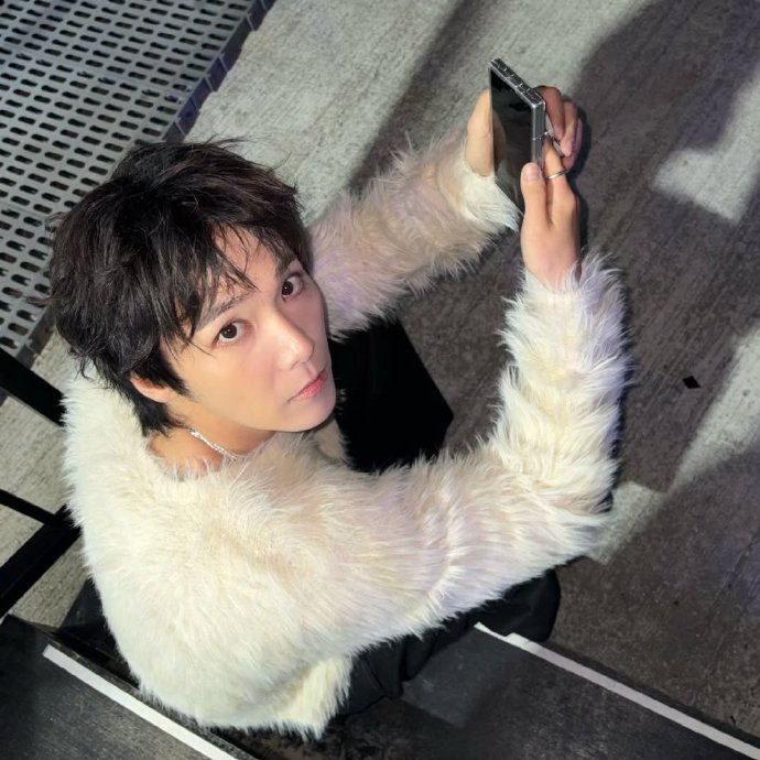 李洪基减重14公斤李洪基瘦了14公斤 据台媒，李洪基近日为了音乐剧减重14公斤，