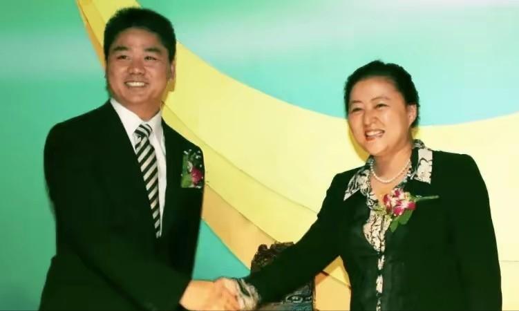 2006年，京东转型线上，急需用钱，刘强东见了30多位投资人，却没一人肯给投资，