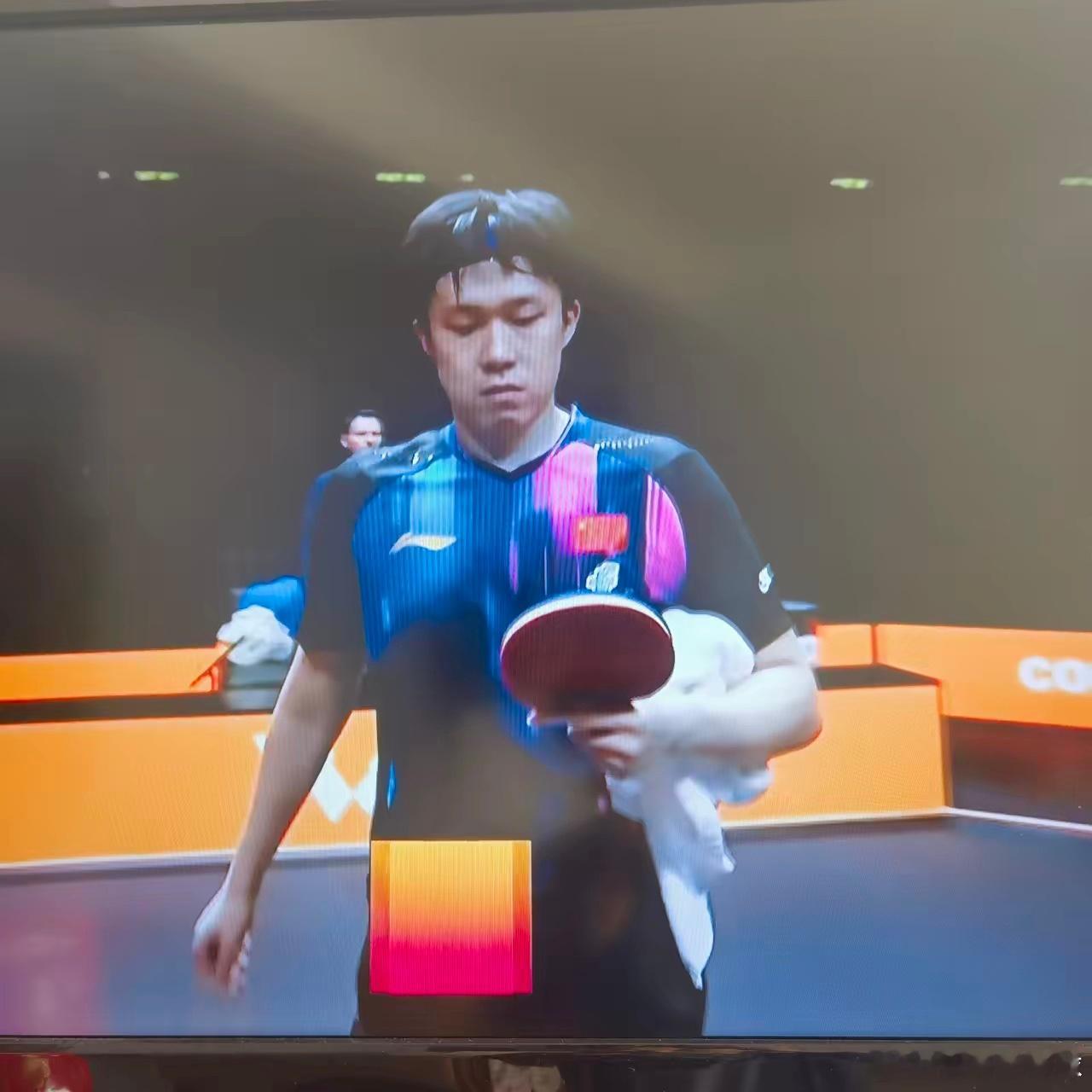 王楚钦vsA勒布伦王楚钦，从从容容，游刃有余，4比1战胜大勒布伦，晋级男单四强经