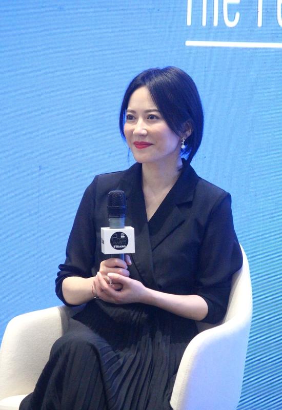 如今，未婚的女明星着实不少。国内的俞飞鸿，出生于 1971 年，今年 54 岁，