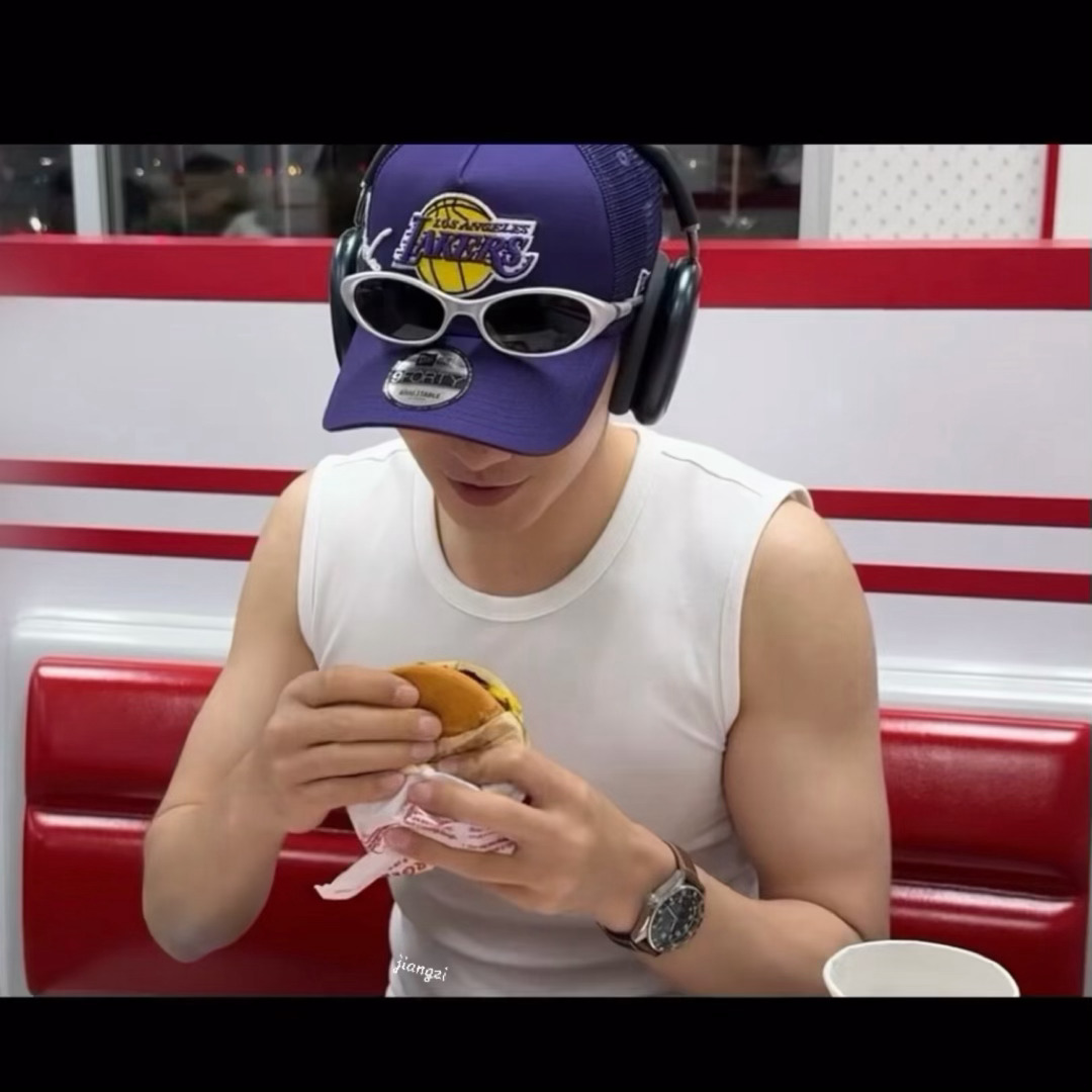 香🍔 ​​​