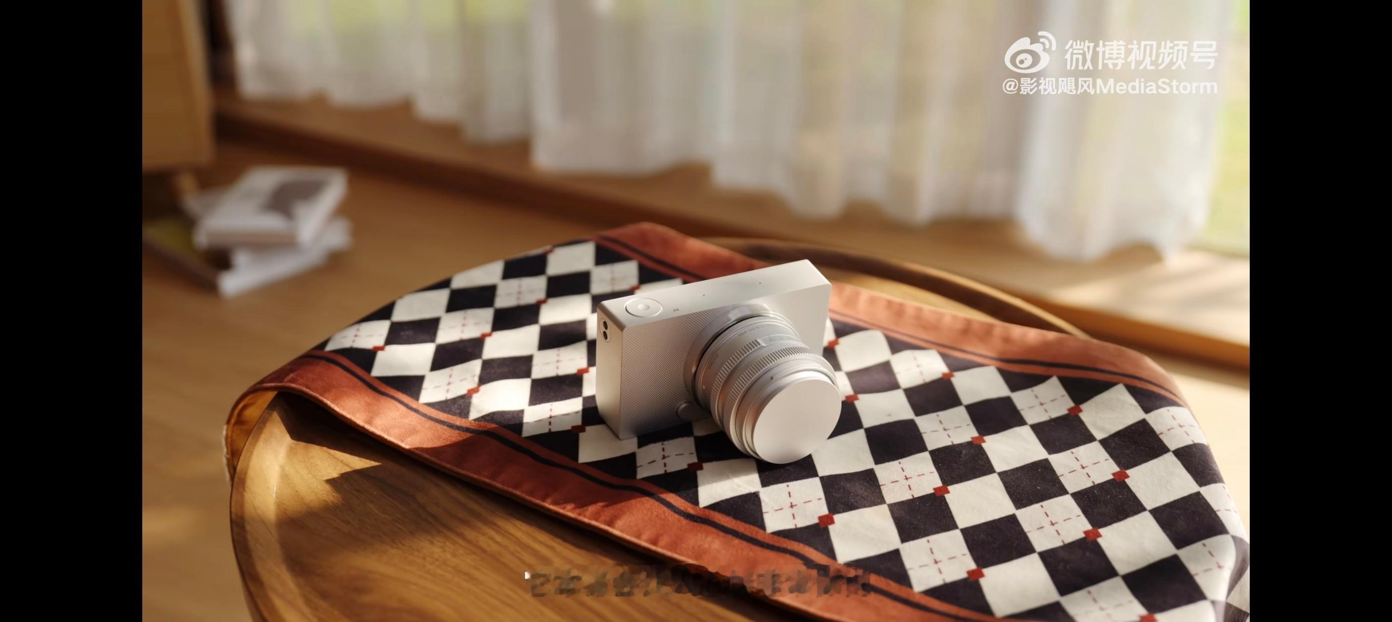 影视飓风年度相机适马BF确实，太好看了。它更多像是一台艺术品手机这块，视频能力，