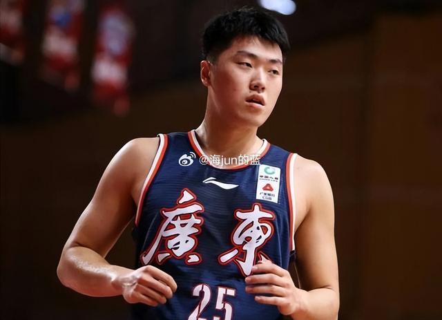 20分算个屁啊！即便宏远在首节前五分钟打出20-3的梦幻开局，即便在第二节就有2