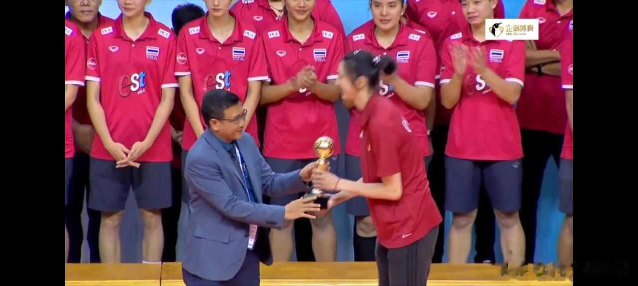 2023女排亚洲杯，吴梦洁获最佳主攻，恭喜吴梦洁！


