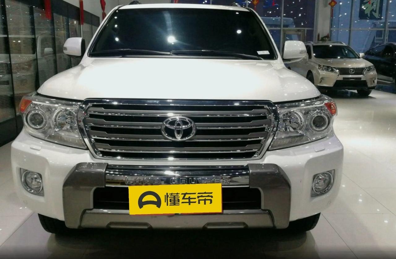 想买二手兰德酷路泽？别光看“陆巡”俩字就热血上头！我前阵子陪朋友连看了10多台车