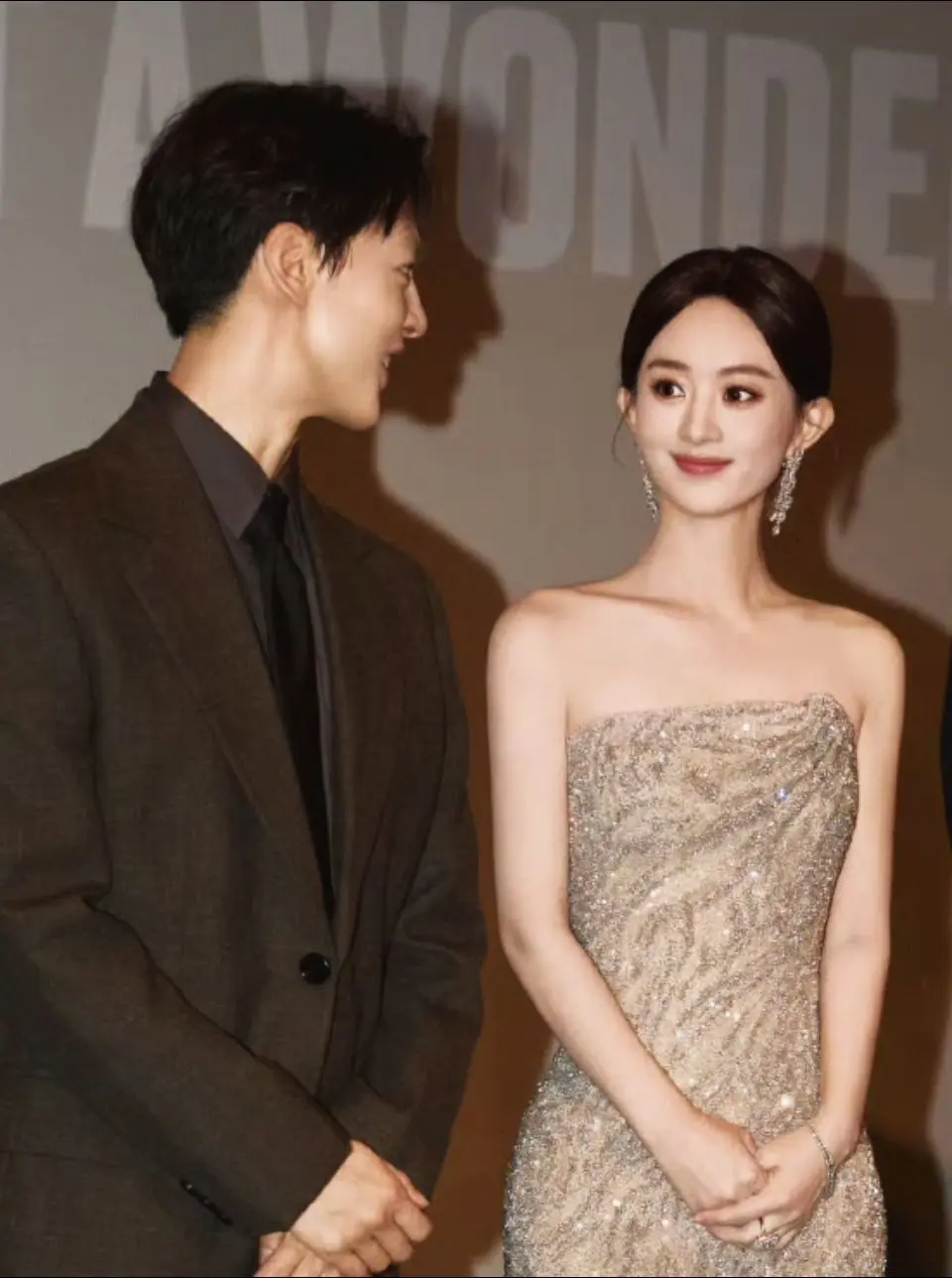 “我们连影子都是同一个”