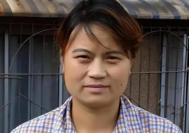 17岁保姆照顾2个孩子，不料，却遭雇主拖欠5个月工资。1999年，她一气之下找到