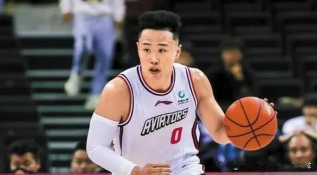 山东男篮引进贺西宁还有希望，虽然深圳男篮为贺西宁开出600万的D类顶薪合同，可是