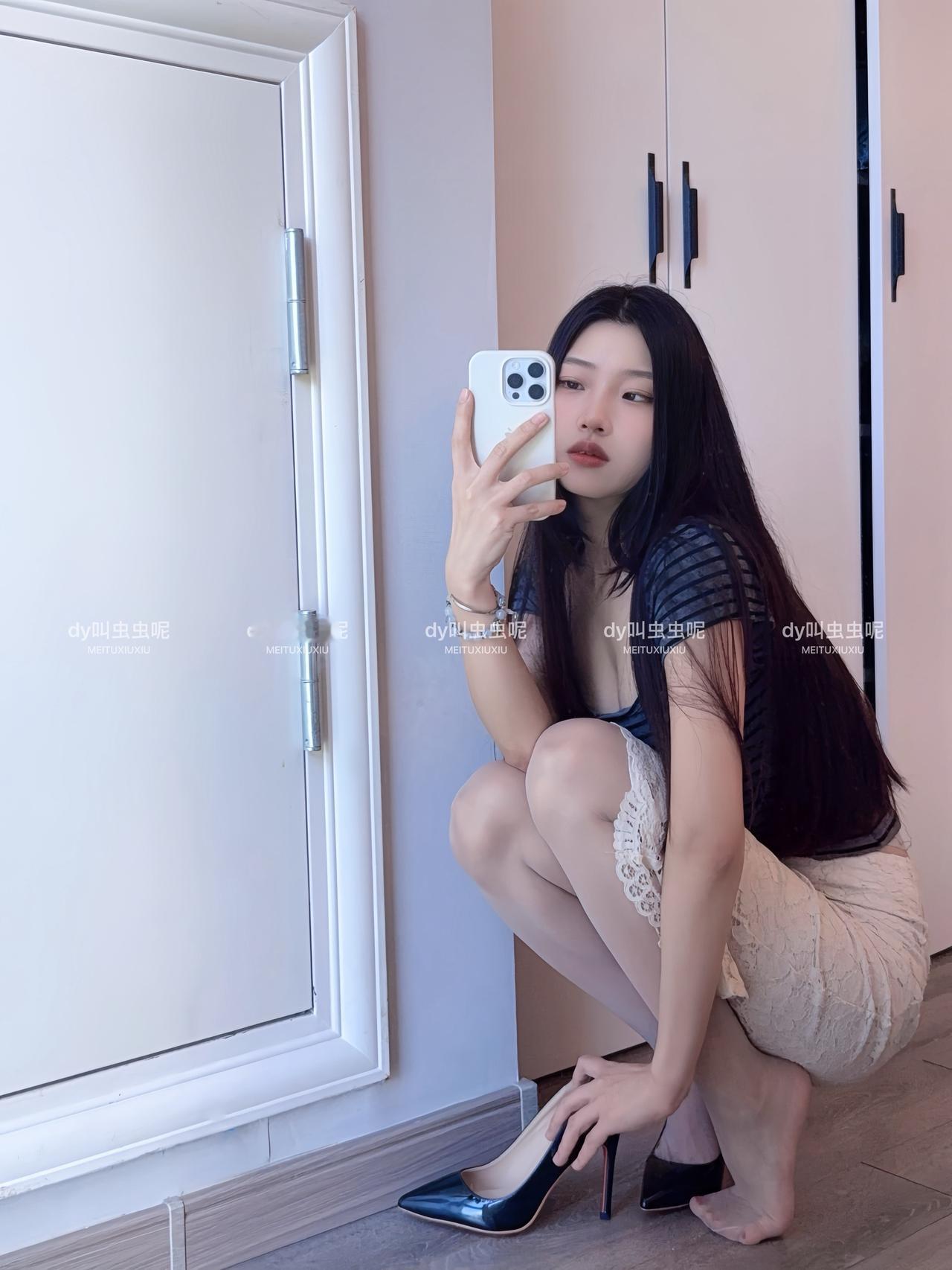 御姐ootd穿搭  绫天生丝滑 映 御姐穿搭 今日份ootd分享