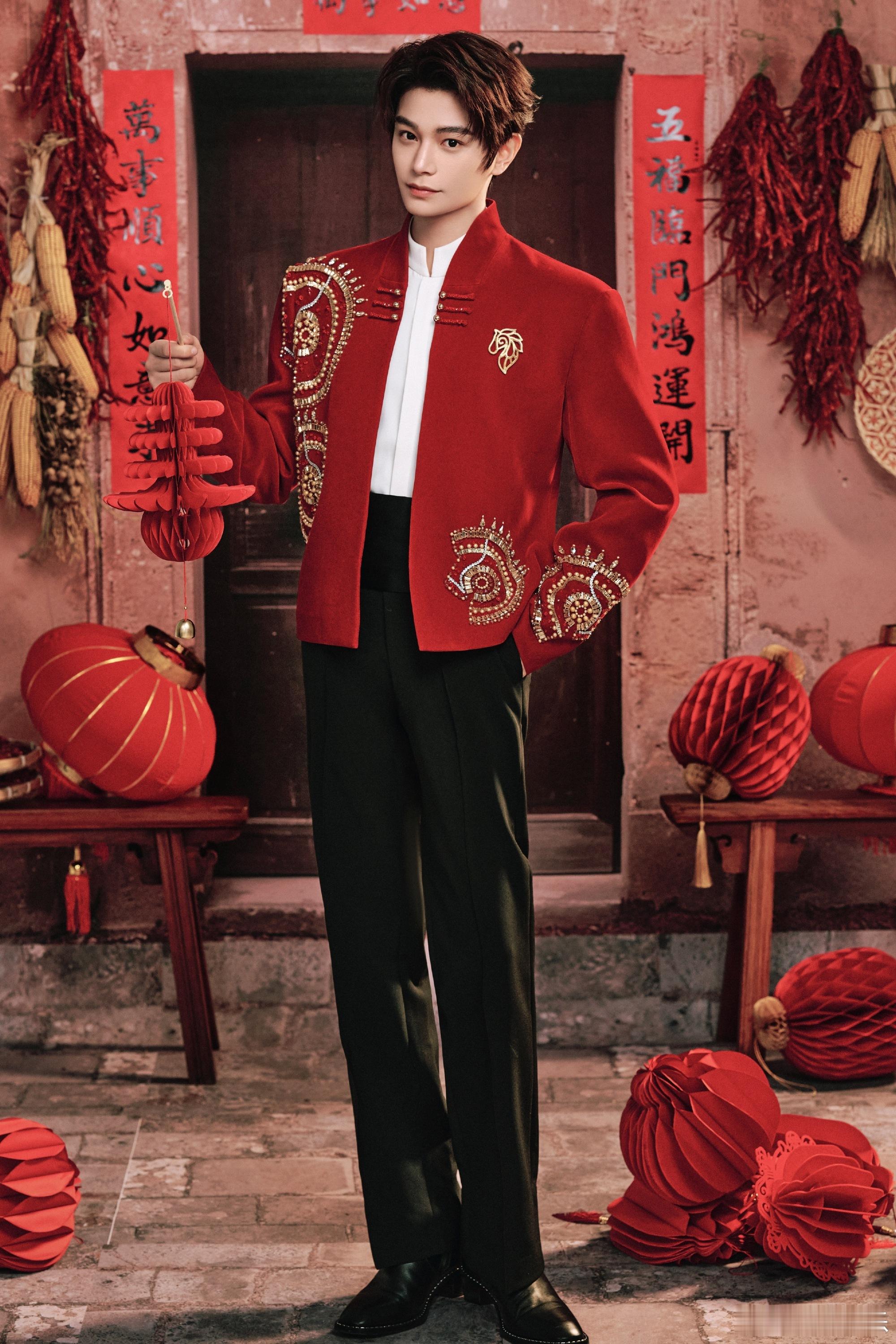 丁禹兮春晚LOOK丁禹兮春节串门指南 今晚与春晚见咯丁禹兮