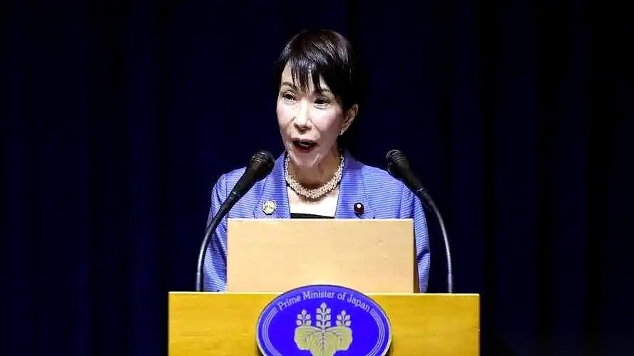 很多人还攥着2010年那张稀土牌，觉得随时能让日本的生产线亮红灯。
可他们不知道