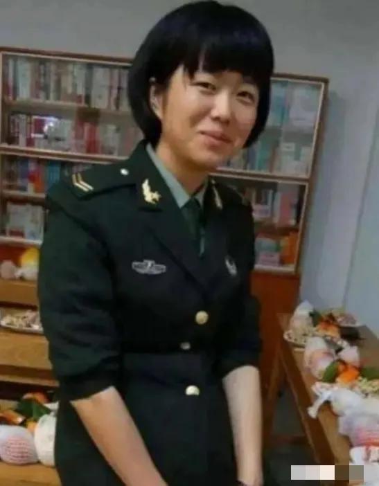 2019年，云南丽江的退伍通讯兵唐雪，为了自保，将身高1米9的大汉杀害，当被以故