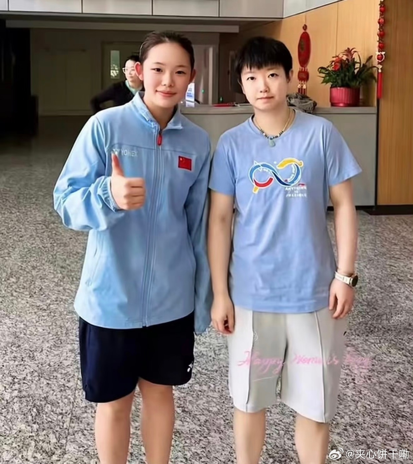 蓝莓小咪🫐