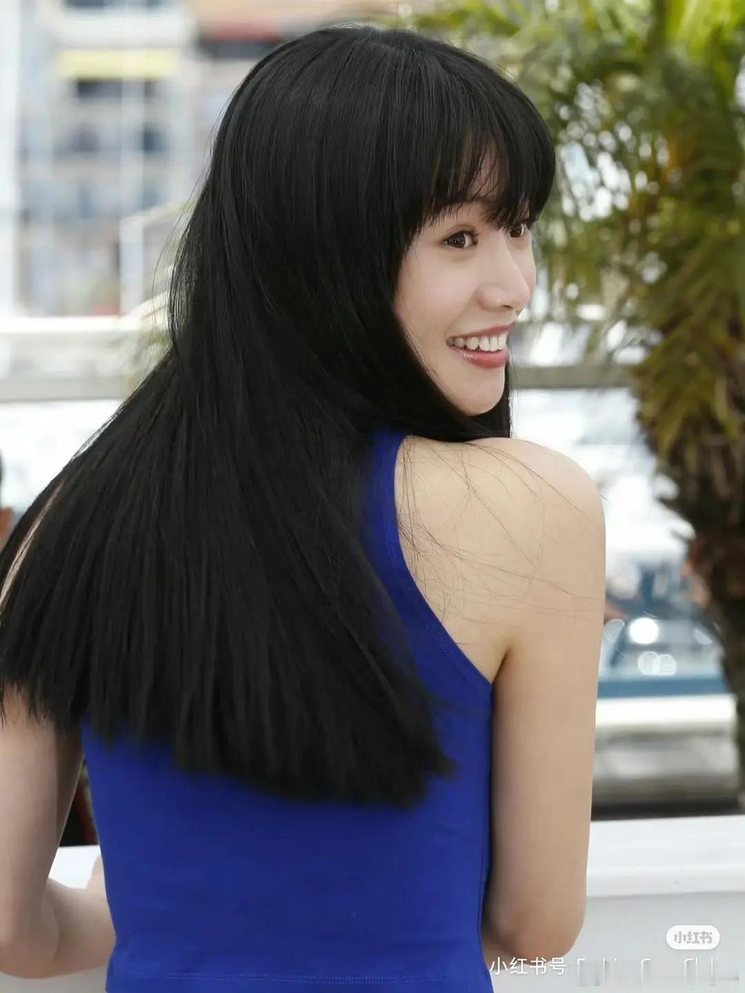 在戛纳最灵的是不是她？李梦22岁戛纳。 
