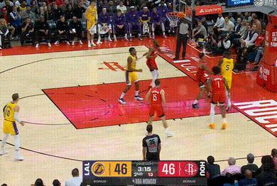 肯纳德两次出手都是超大空位，可惜没进湖人vs火箭