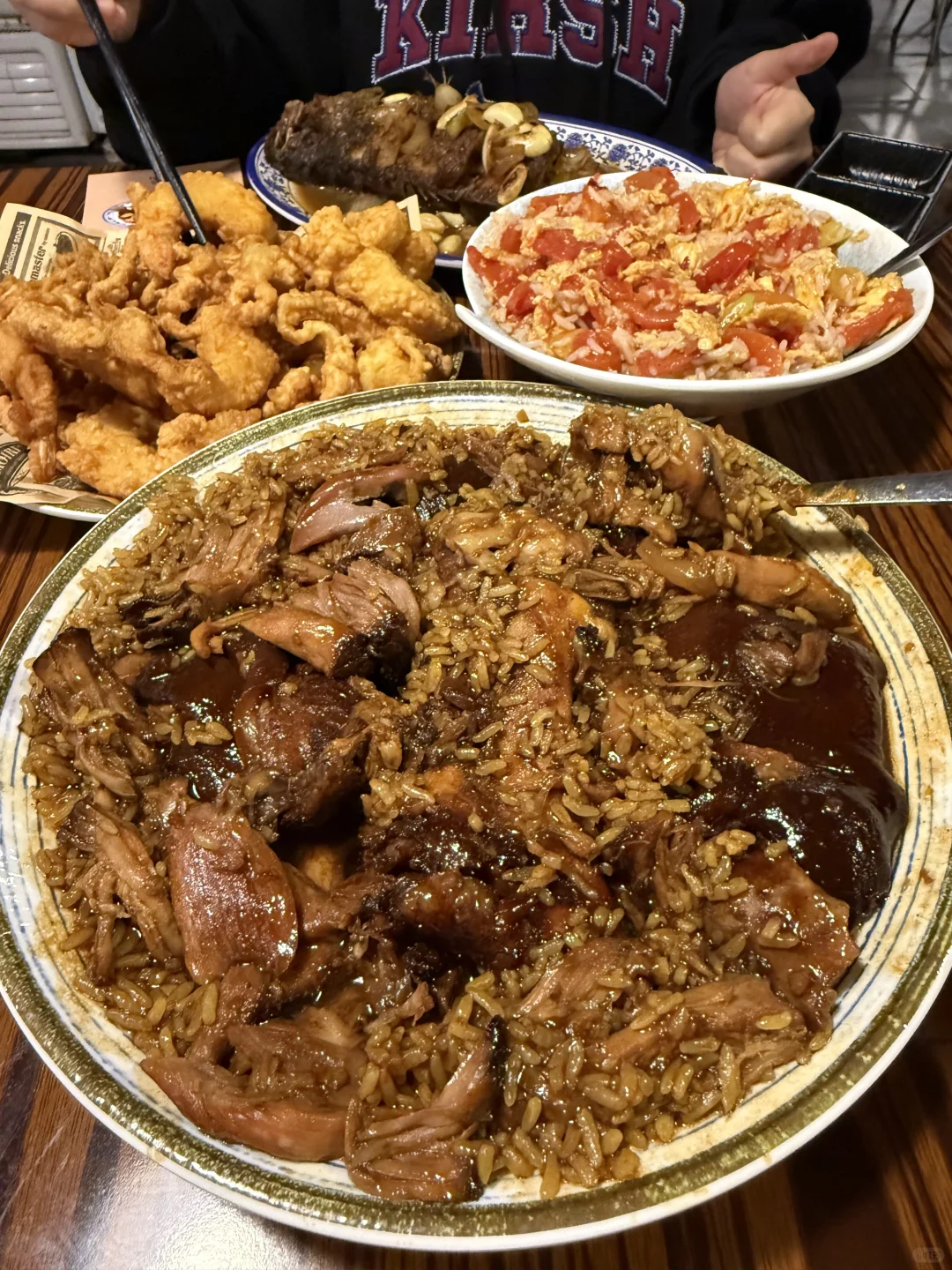 北京胡同里，最牛逼黏糊的大肘子拌饭！！！