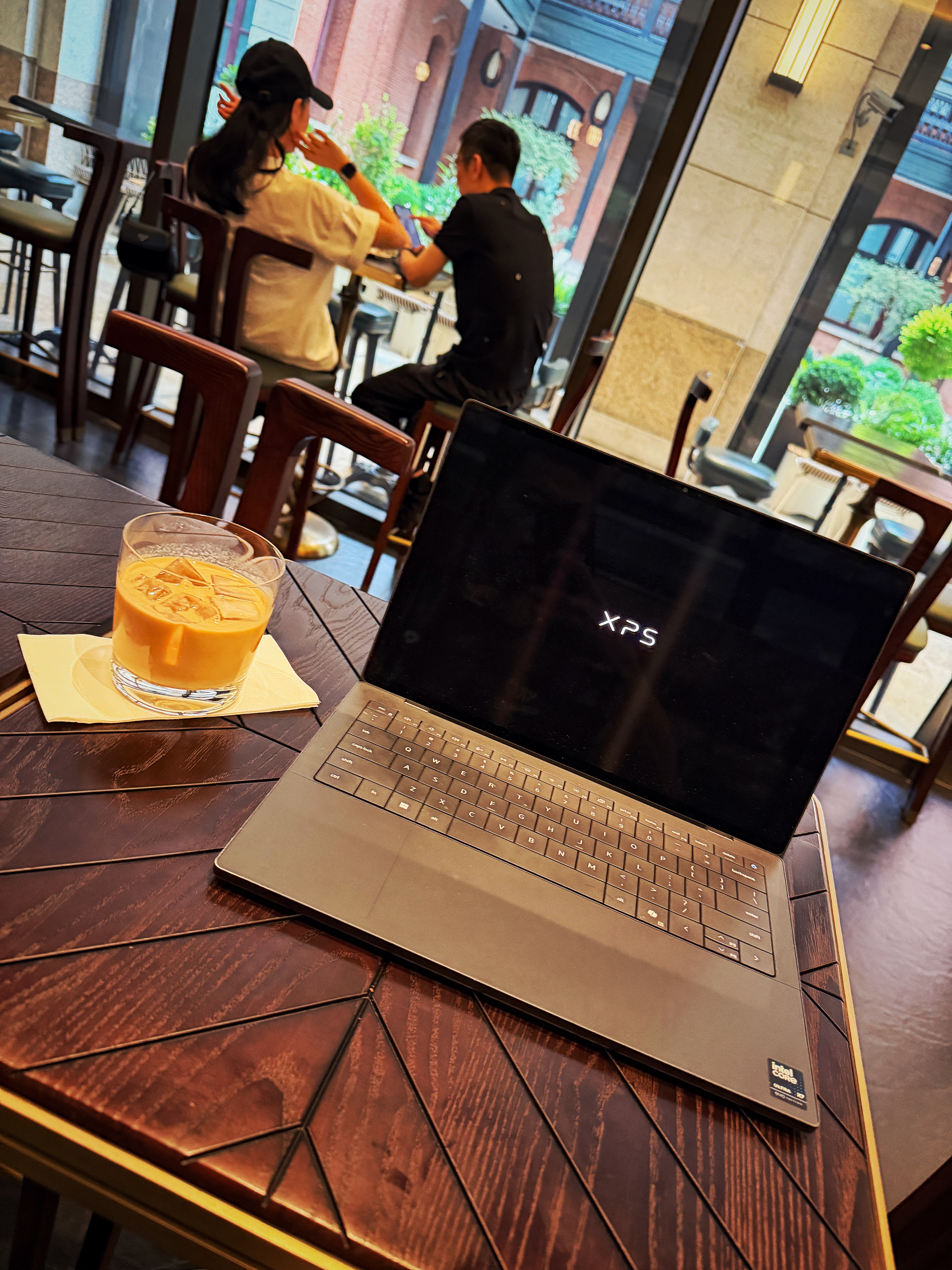 健完身教练提醒补充蛋白质，所以… 就点个拿铁吧☕️🥛✅。在上海太古汇这边生活工
