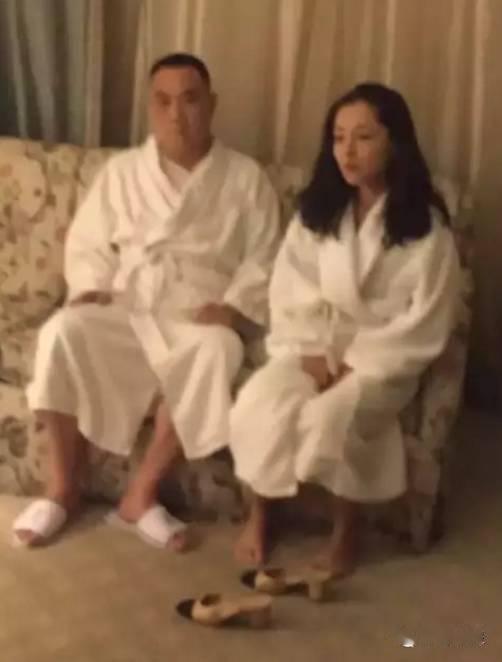 女秘书揭老板出轨内幕，3天内职场天翻地覆，100人震惊不已！

林静是一家知名企