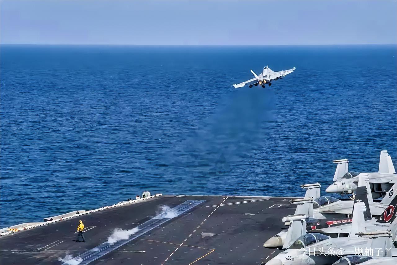 伊朗东南部恰巴哈尔附近领空突然传出爆炸巨响，现场火光冲天、碎片四散。伊朗革命卫队