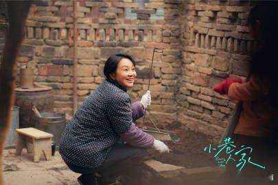 闫妮说黄玲有超越时代的女性力量 不得不说！！真的很喜欢闫妮饰演的黄玲啊！！真的很