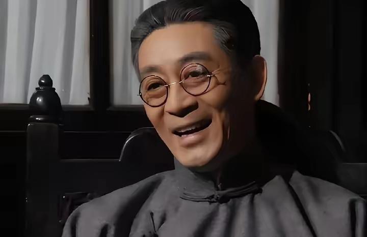 从孙悟空到胡适，这个角色转变的真是好。不得不说，真像！为六小龄童老师点赞，总算走