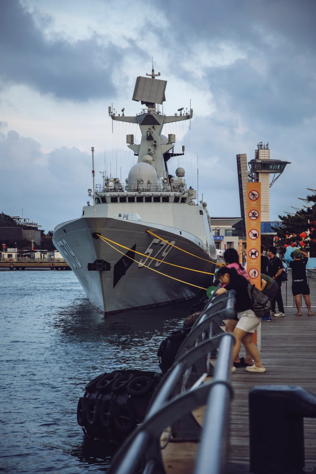 今天奥帆的两艘大渔船⛵️