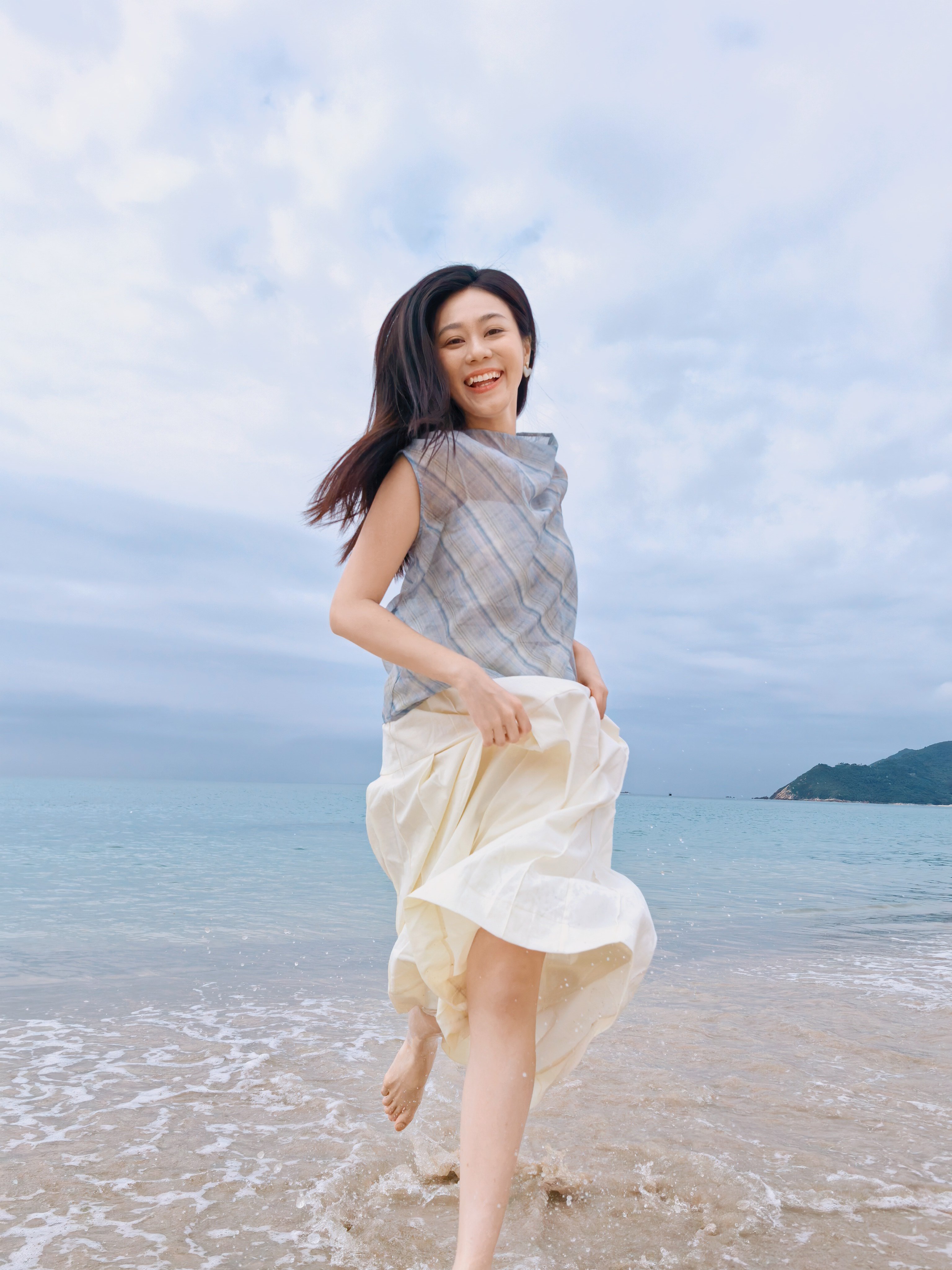 一台手机居然拍出格莱美镜头的子弹时间！操作方案很简单，大家往下看，五秒学会1.打
