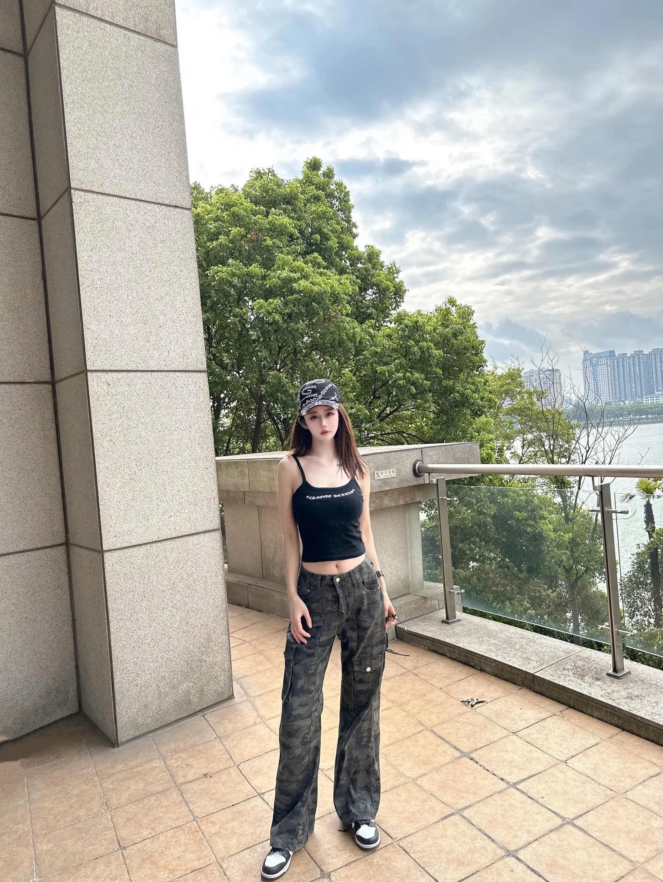 你来这个世界就是来玩的 放轻松吧 主角  😍😍