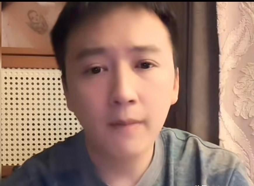 大双直播说，爸妈养娃到十八岁，天经地义。
别怪家里穷，那是你爸妈没本事，不是他们