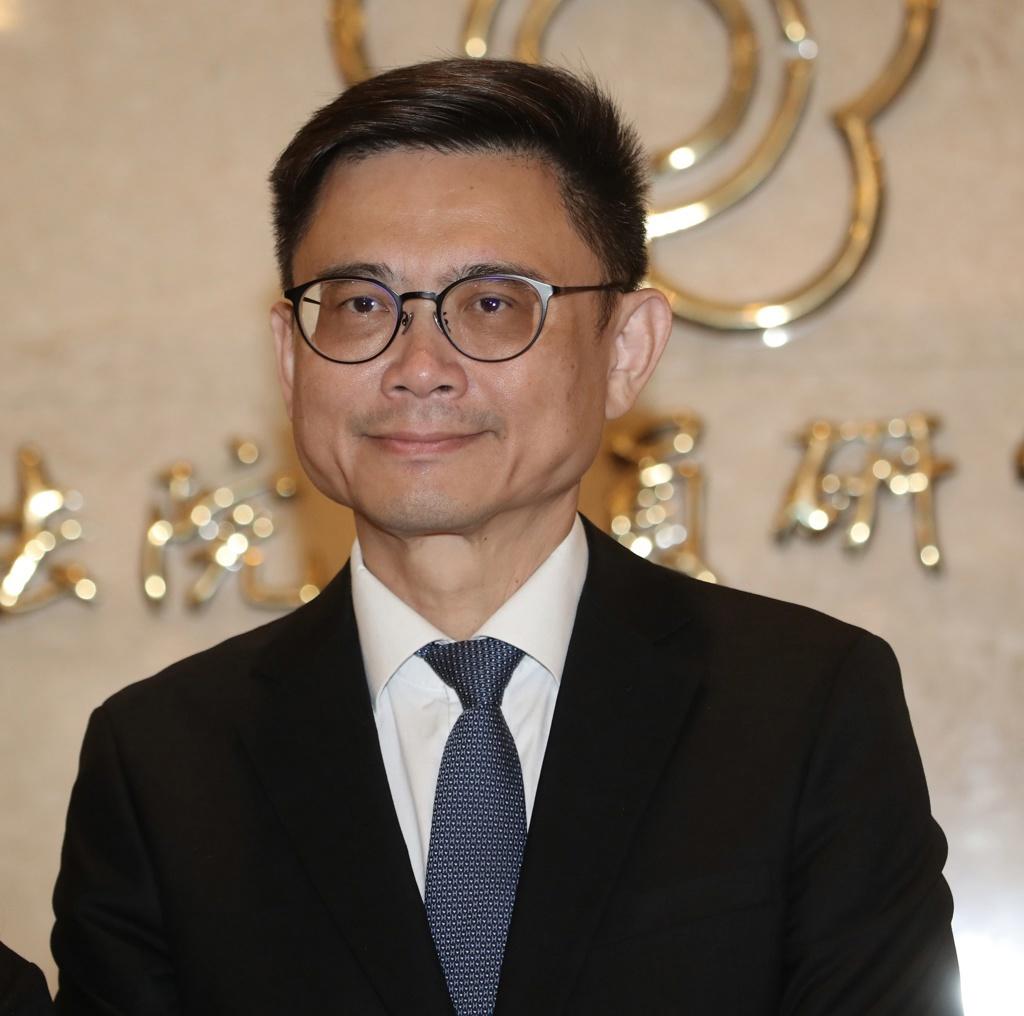 赖瑞隆突然攻击柯志恩家人，名嘴：他民调没那么高
民进党高雄市长参选人赖瑞隆指控国