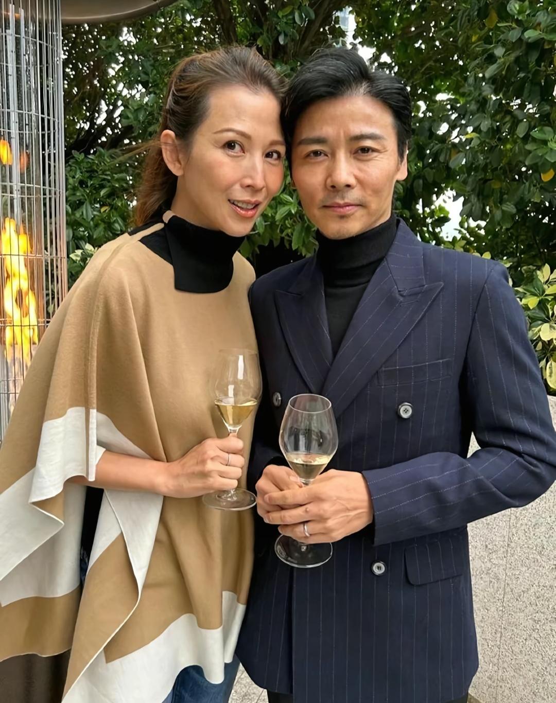 张晋说：他天不怕地不怕，就怕蔡少芬说普通话。

以前我不太明白，虽然蔡少芬是香港