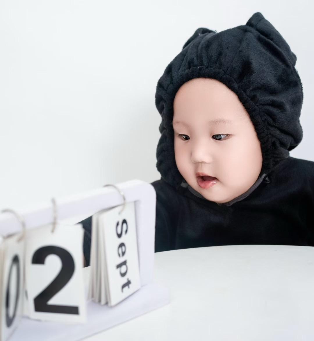 这辈子欠自己太多太多了 欠自己一个安稳的觉 欠自己一个好的身体 欠自己...