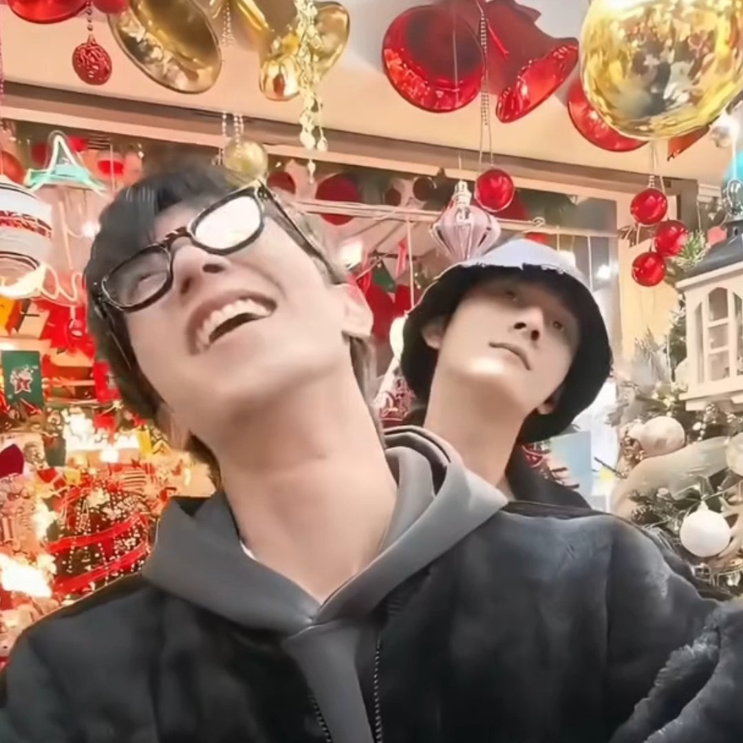 嗯嗯没错我们沛恩大人就是唱得最好听的！ 