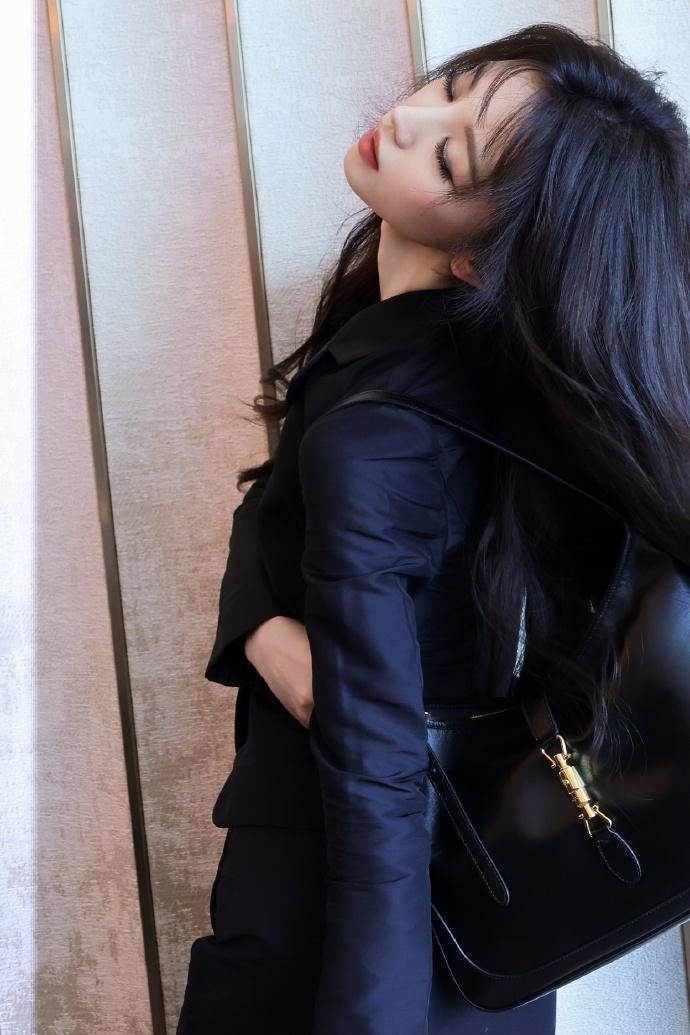 田曦薇看得人热热的田曦薇太会养梦女了 沉浸式欣赏美图模式开启，田曦薇铁了心养梦女