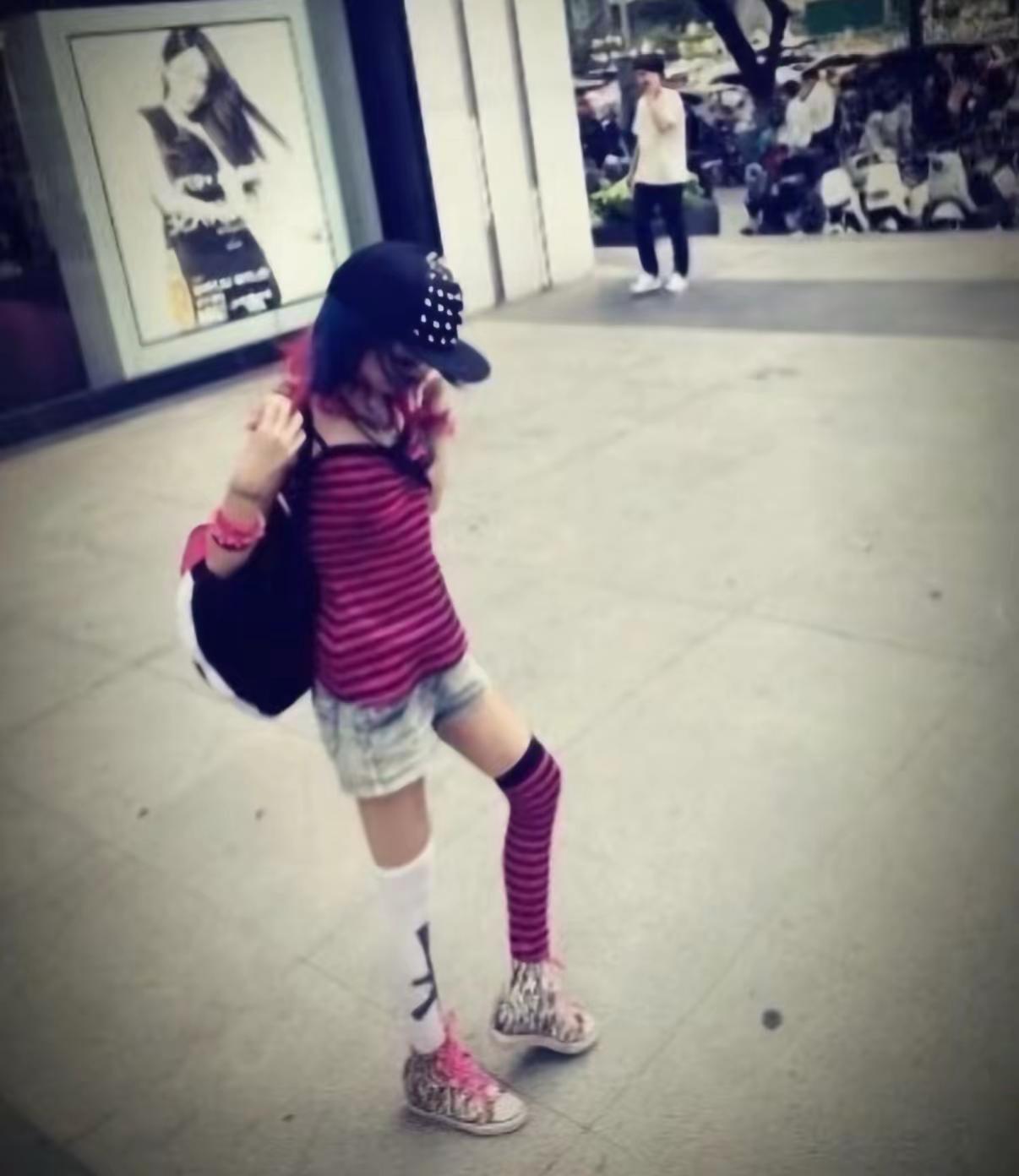 2018年的夏天我在等你。2018 nostalgia 2010s 穿搭