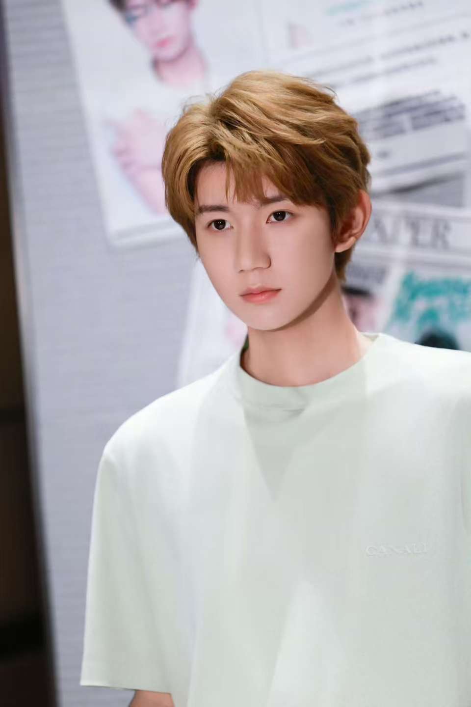 王源TMEA腾讯音乐娱乐盛典 八月份也是行程紧密 