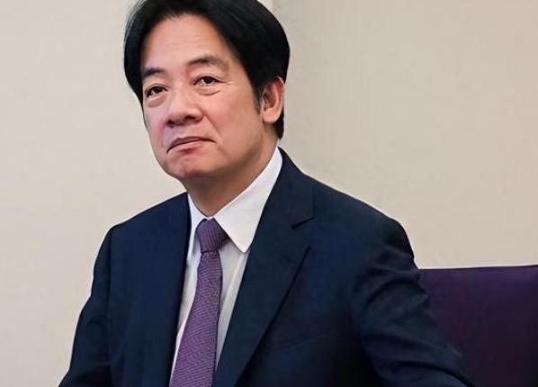 大陆打响反制第一枪，宣布部分航线面向台湾飞行，台声称后果自负。
 
前不久，台湾