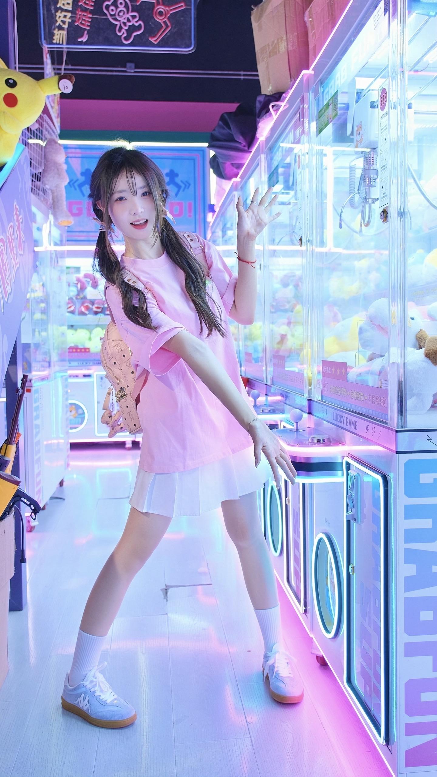 世界像是巨大娃娃机 我隔着玻璃 只想要你⌯ᵔ⩊ᵔ⌯ 夏天 女大学生