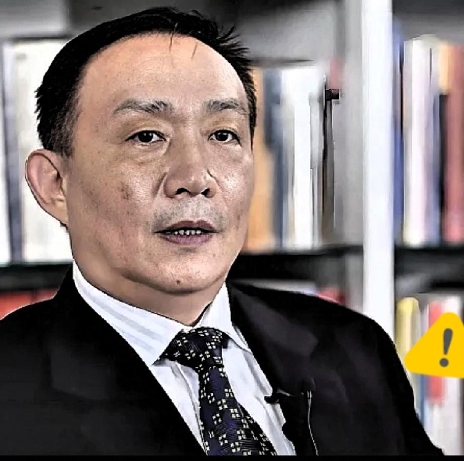 最狠的间谍，不偷你的情报，也不策反你的人，而是直接在你家里，帮你立规矩。
 
卢