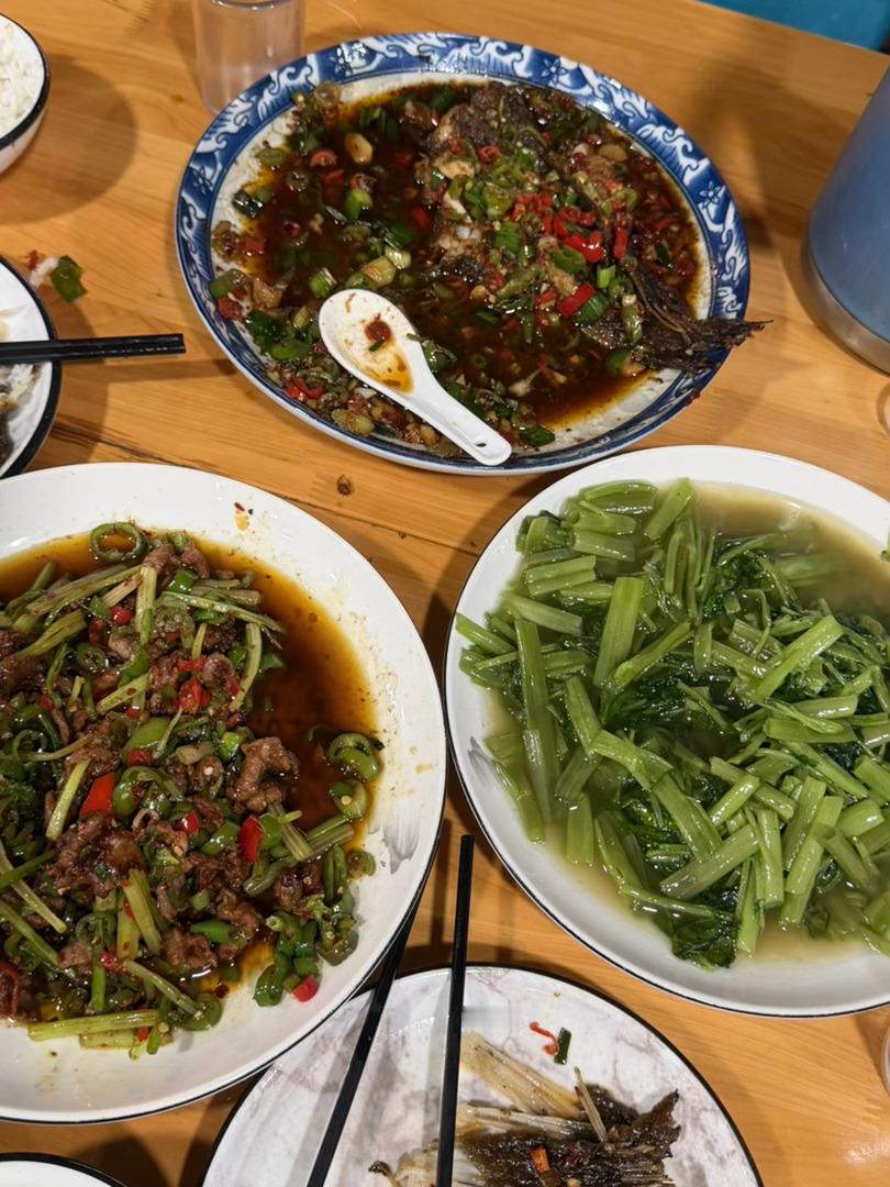 诡秘 好辣好下饭 最爱来这种犄角旮旯里了！人上人水平 杭州·广丰人家(三村店)
