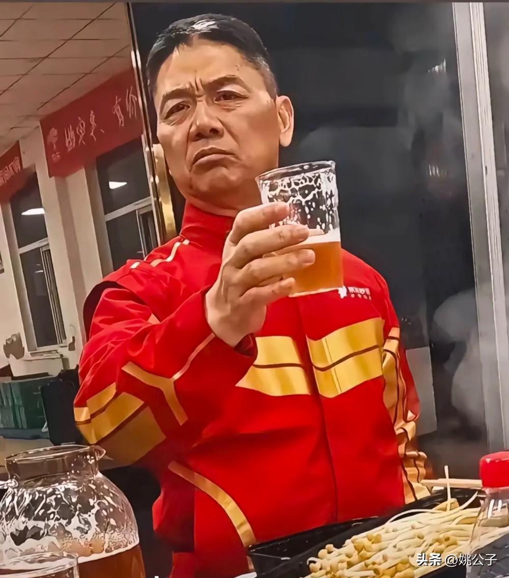 这应该是大家心中最理想的堂哥吧！最近刷到“堂哥”故事，久久不能入眠，谁年轻时没有