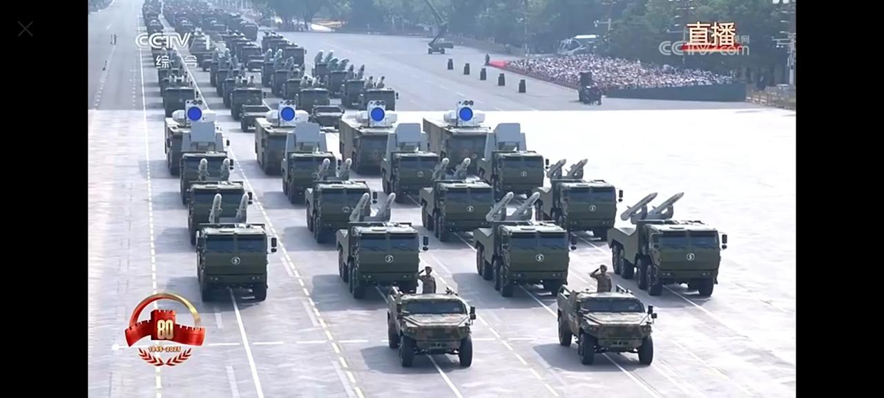 九三阅兵展示的新武器太多，以至于受阅的红旗16C和红旗10A舰空导弹几乎没有露脸